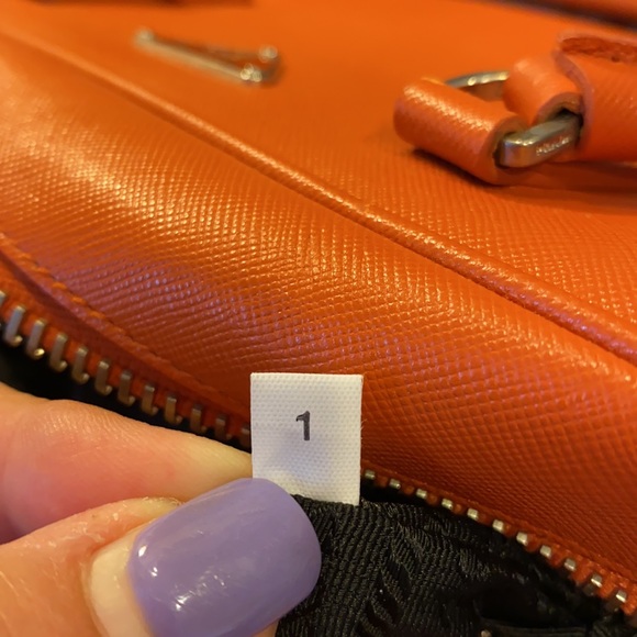 Prada Bauletto Saffiano Orange Meduim - Picture 11 of 12